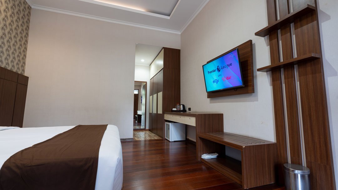 Executive Room 5